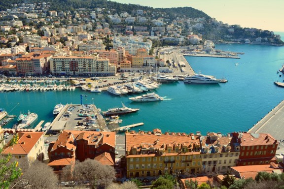 Antibeds yacht charter - superyacht marina in the port of Antibes, French Riviera