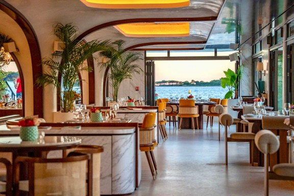 Nammos beach club, Cannes