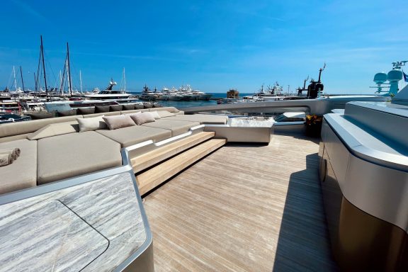 Luxury power catamaran THIS IS IT sun deck