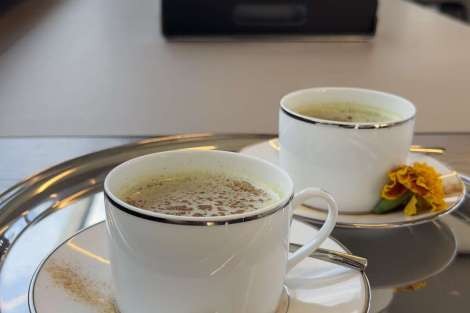 Review img # 3 of the yacht CHERRY