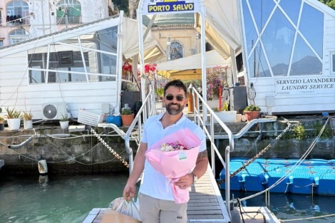 Review img # 2 of the yacht FOREVER ROSANNA