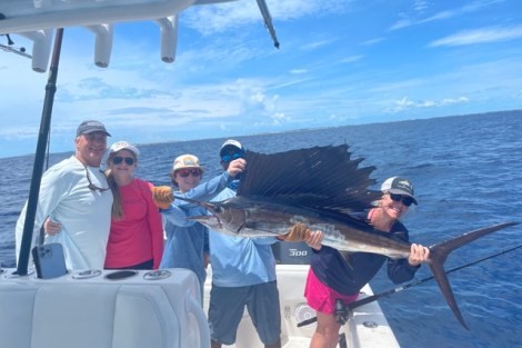 Review img # 62 of the yacht MUCHO GUSTO