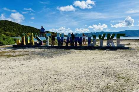 Review img # 48 of the yacht MUCHO GUSTO