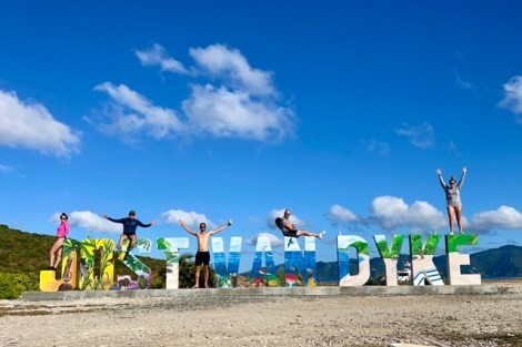 Review img # 44 of the yacht MUCHO GUSTO