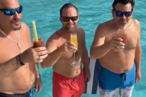 Review img # 27 of the yacht MUCHO GUSTO