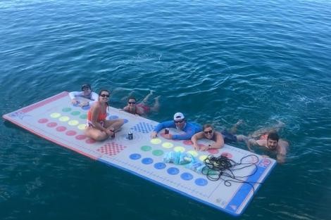 Review img # 130 of the yacht RAPSCALLION