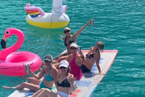 Review img # 111 of the yacht RAPSCALLION